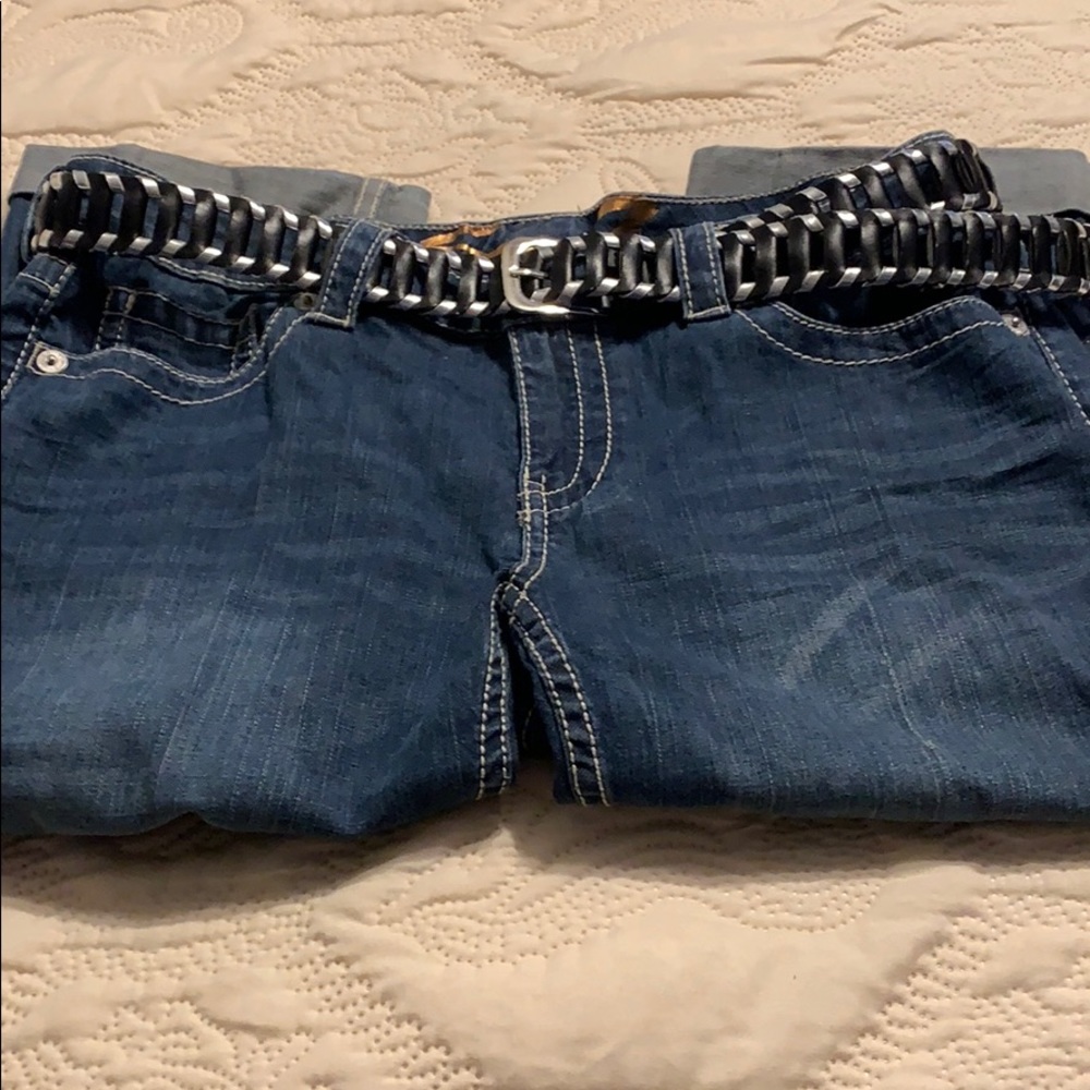 Seven7 Jean capris size 12. NWT
